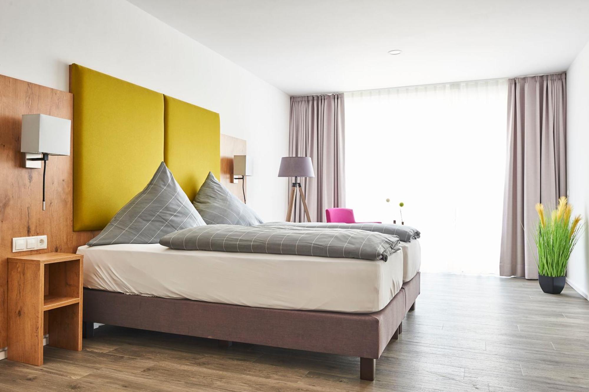 Vareler Brauhaus-Hotel Varel Dangast Kültér fotó